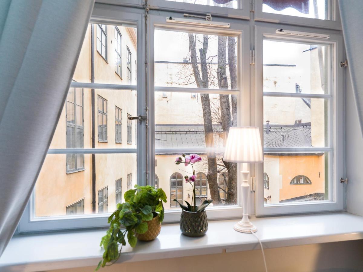 Castanea Old Town Hostel Stockholm Exterior photo